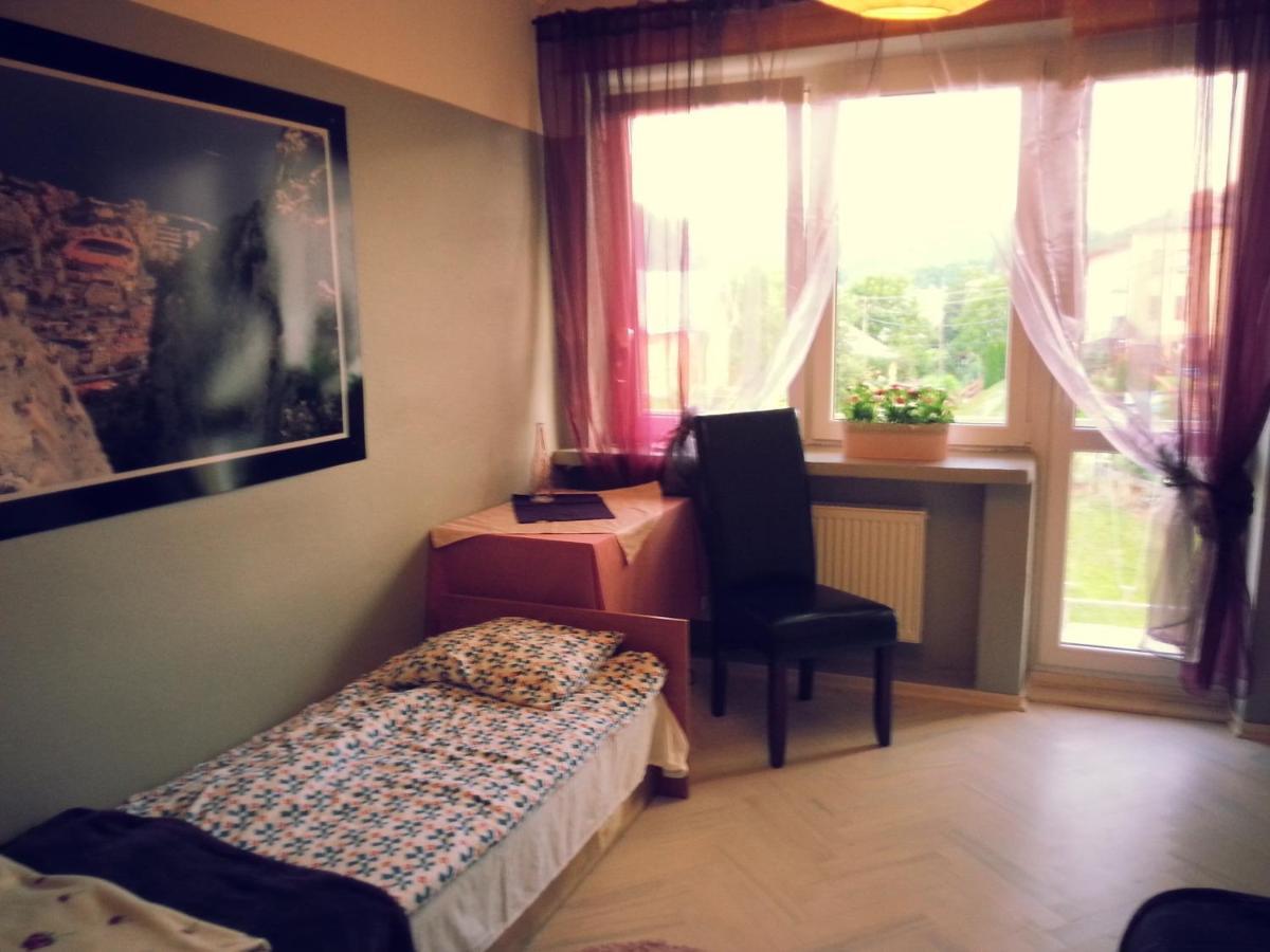 Rymanów-Zdrój Agroturystyka Blizniaczek חדר תמונה